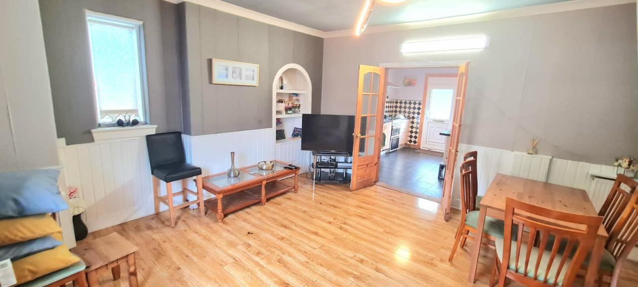 אדינבורו Beautiful 4 Bedroom Cottage - Ideal Location - Free Parking מראה חיצוני תמונה