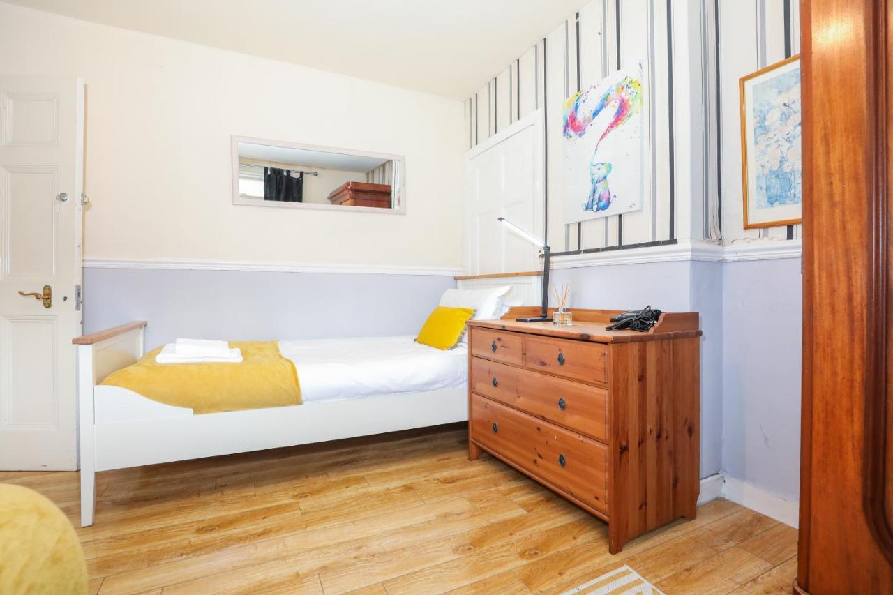 אדינבורו Beautiful 4 Bedroom Cottage - Ideal Location - Free Parking מראה חיצוני תמונה